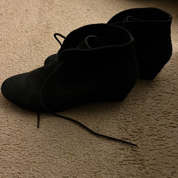Crown Vintage Ankle Boots - Picture 2 of 3